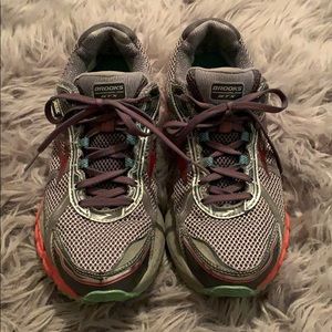 Brooks Adrenaline GTX 12 women’s size 9